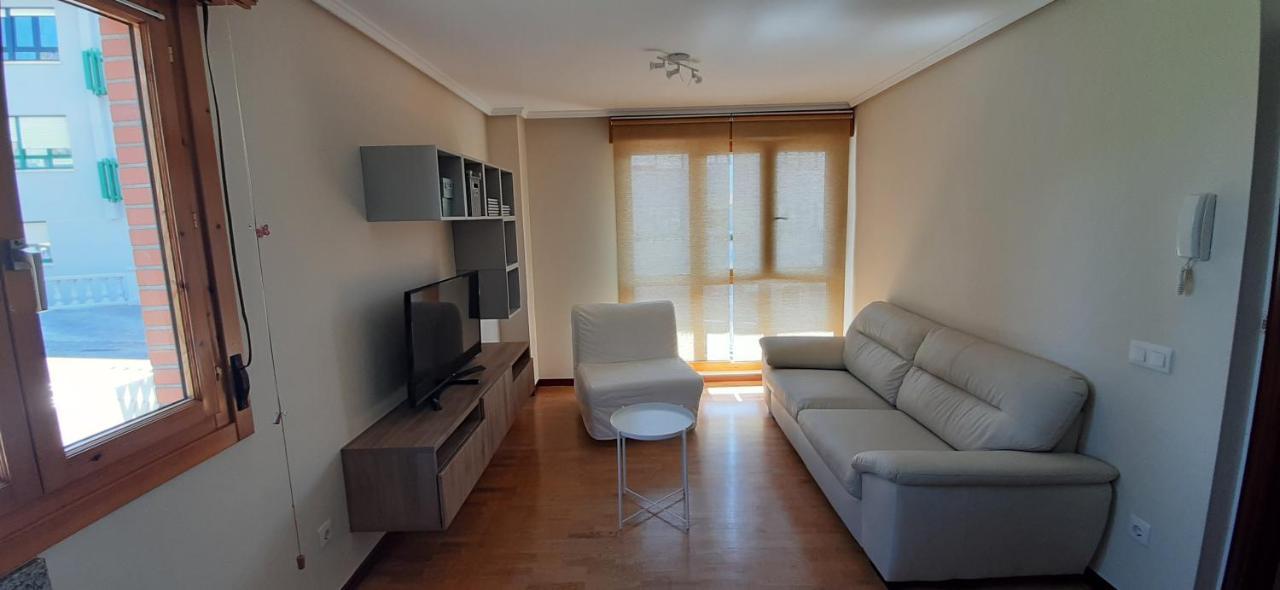 Precioso Apartamento En Luanco Junto A La Playa Екстериор снимка